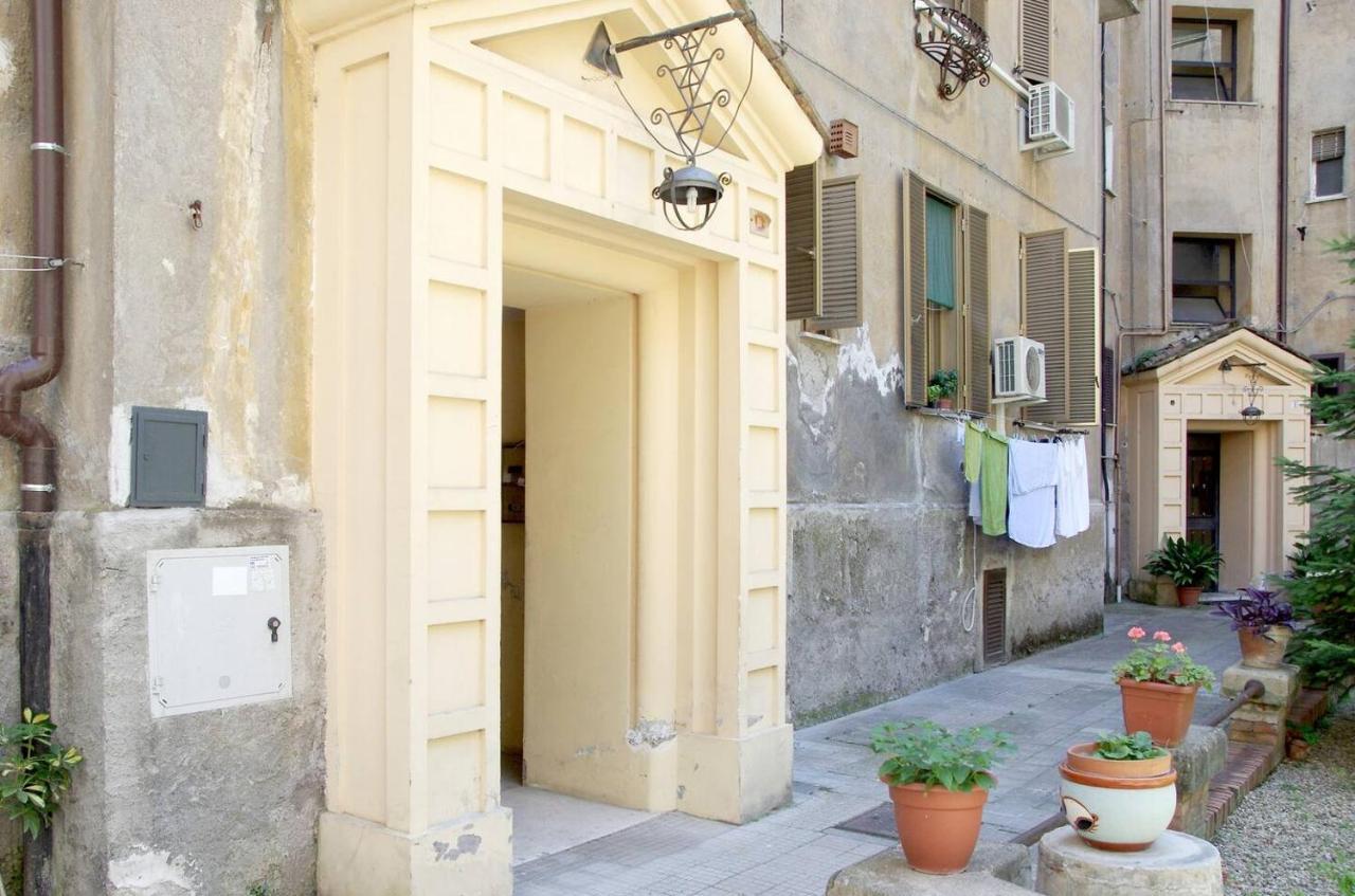 Queen And Princess In St Peter Buddyrent Apartment Rome